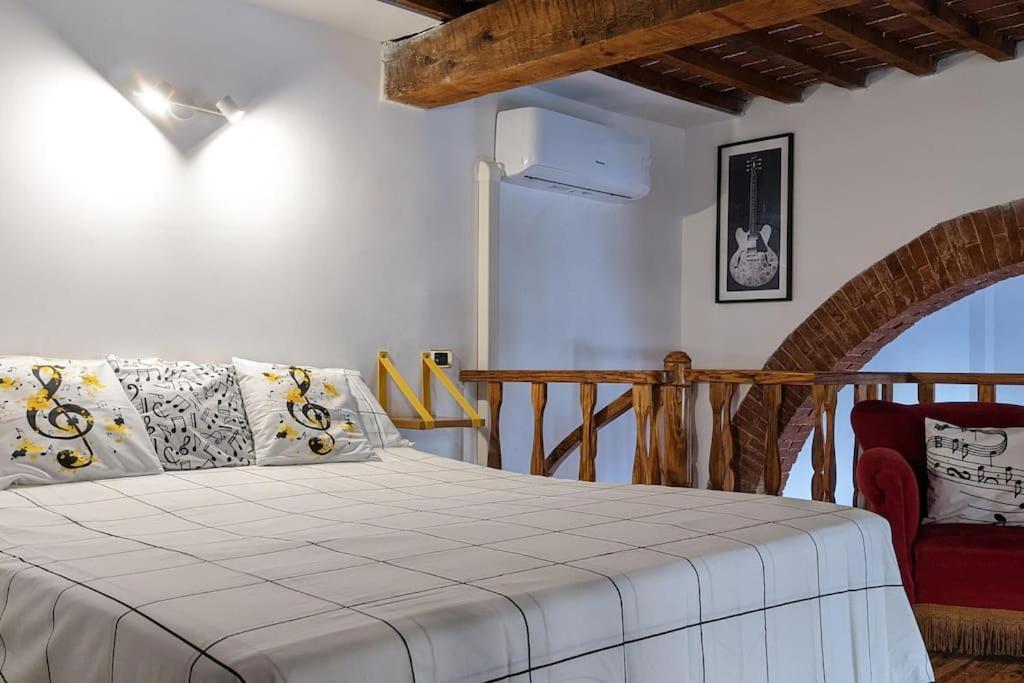 Casa Armonia Apartment ลีวอร์โน ภายนอก รูปภาพ