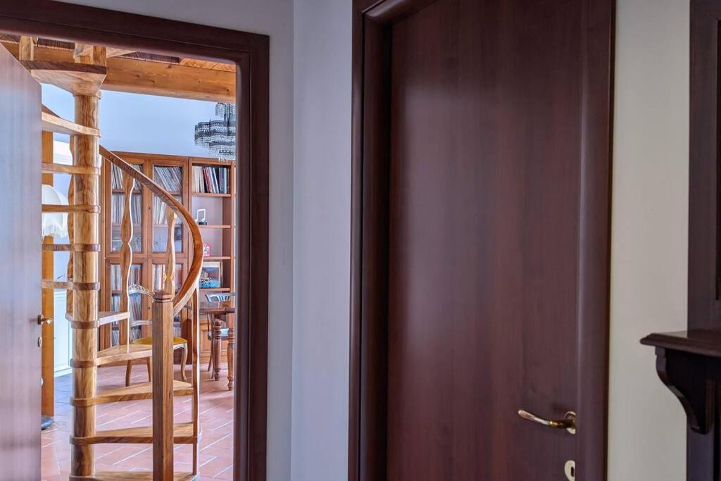 Casa Armonia Apartment ลีวอร์โน ภายนอก รูปภาพ